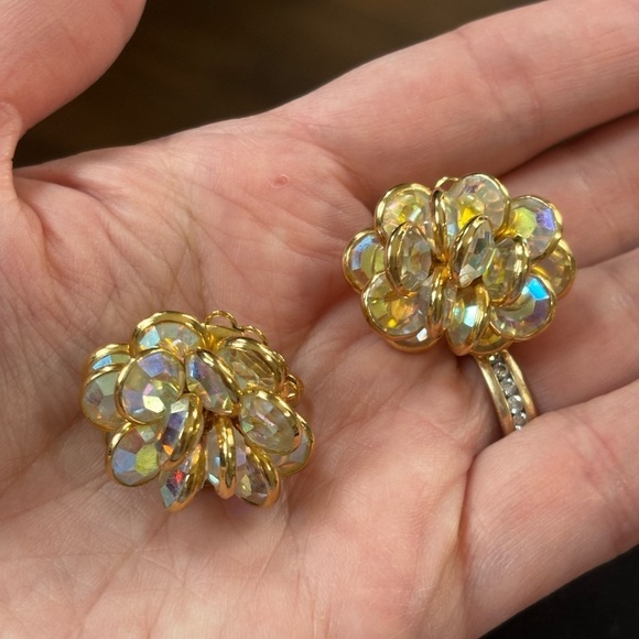 CRYSTAL SPARKLY OPALASCANT BEZEL SET CLIP BACK EARRINGS - Picture 3 of 5